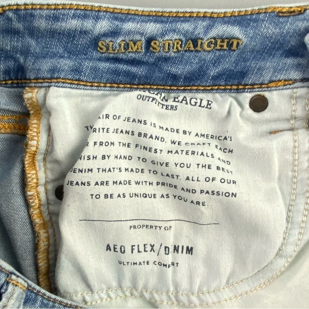 AEO straight slim extreme flex light wash blue jeans men's sz 29W x 32L